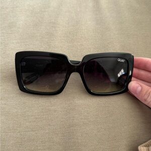 QUAY SUNGLASSES